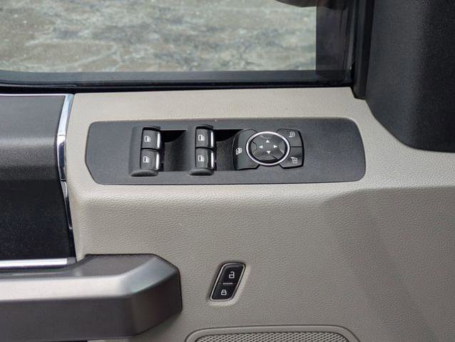 Certified 2020 Ford F250 XLT w/ XLT Value Package image 12