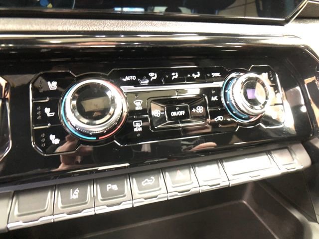 Used 2024 GMC Sierra 2500 AT4 w/ AT4 Premium Plus Package image 16