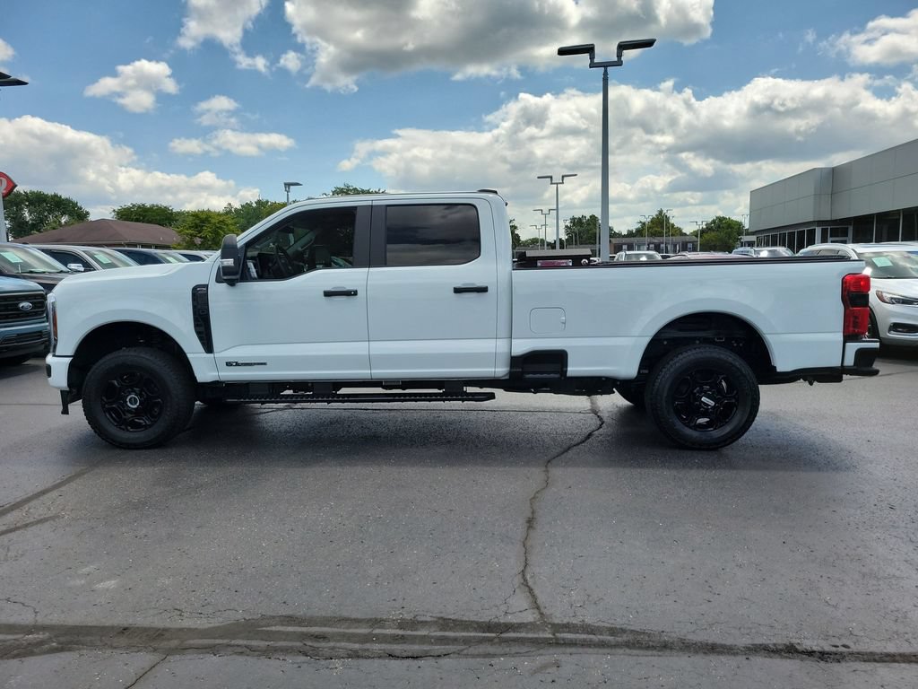 Certified 2025 Ford F350 XL w/ STX Appearance Package AWD/4WD image 7