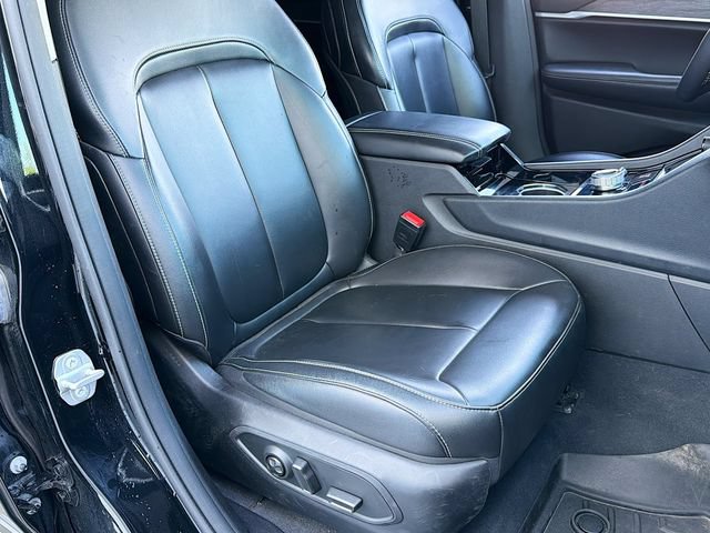 Used 2023 Jeep Grand Cherokee L Limited AWD/4WD image 26