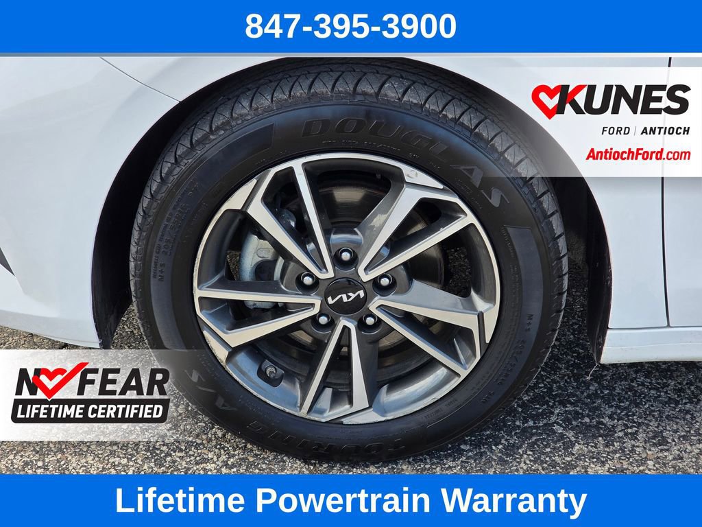 Used 2023 Kia Forte LXS w/ LXS Technology Package FWD image 12