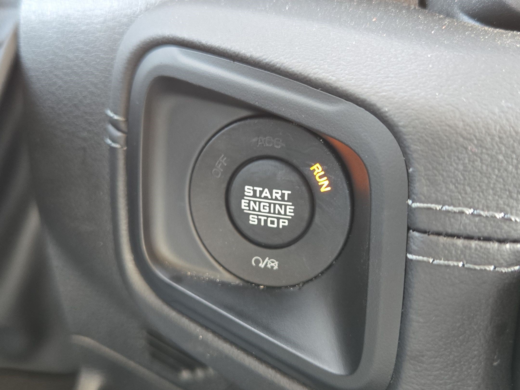 Used 2024 Jeep Gladiator Rubicon AWD/4WD image 21