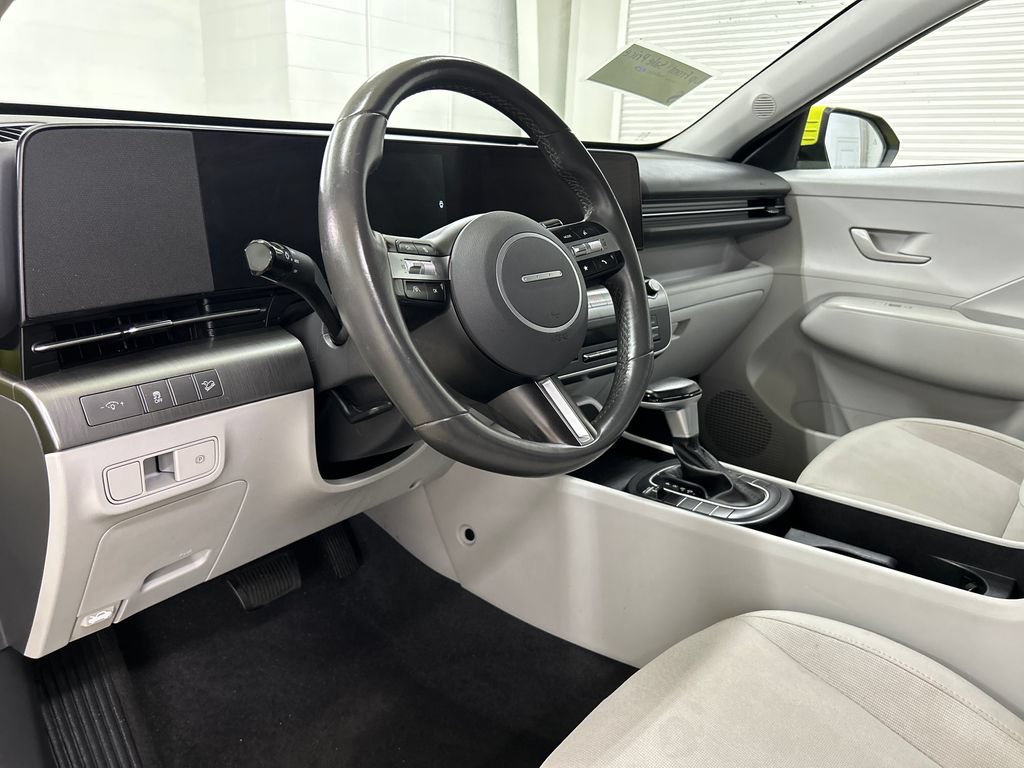 Used 2024 Hyundai Kona SEL FWD image 6