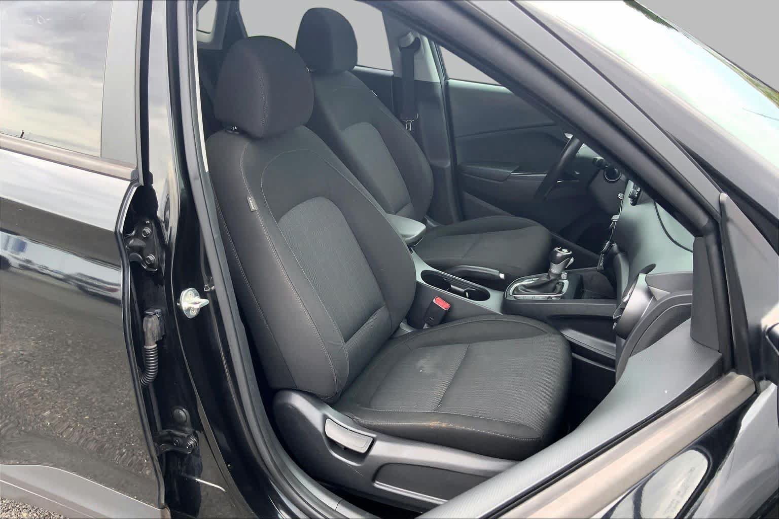 Used 2023 Hyundai Kona SEL w/ Convenience Package FWD image 9