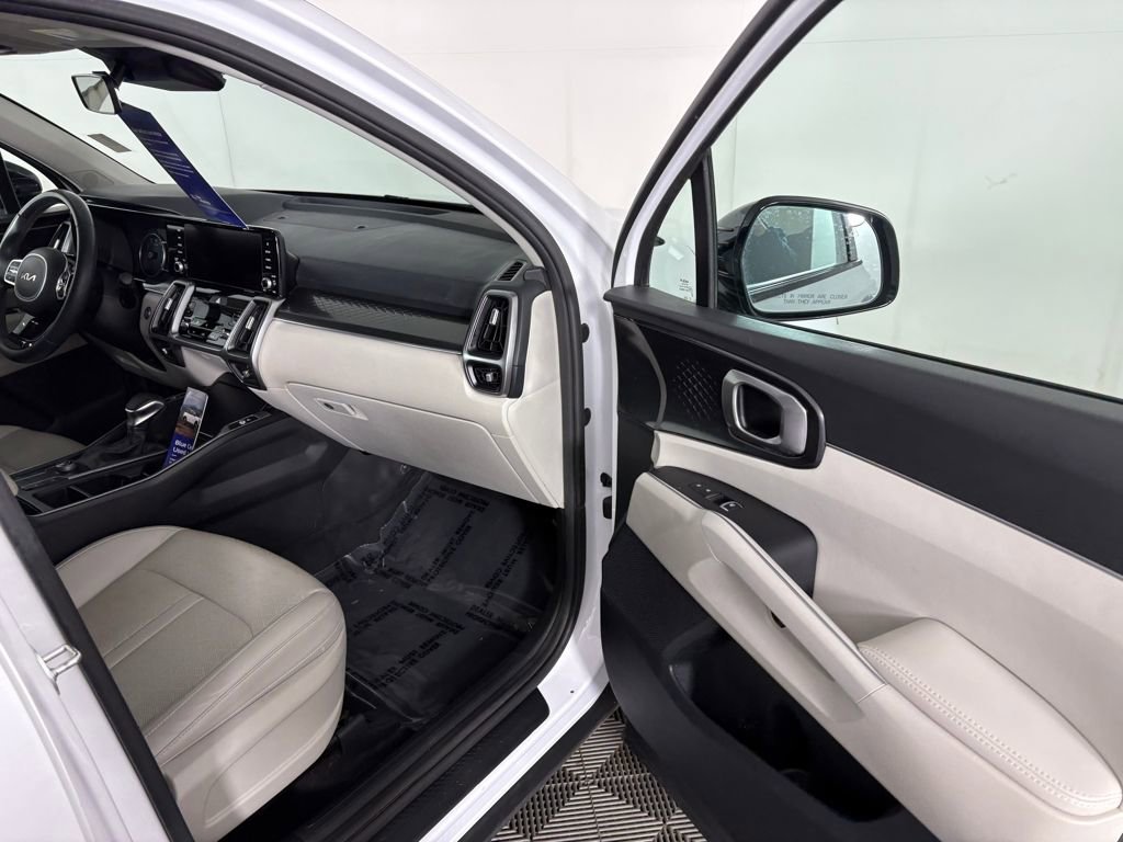 Used 2023 Kia Sorento S w/ Panoramic Sunroof Package image 35