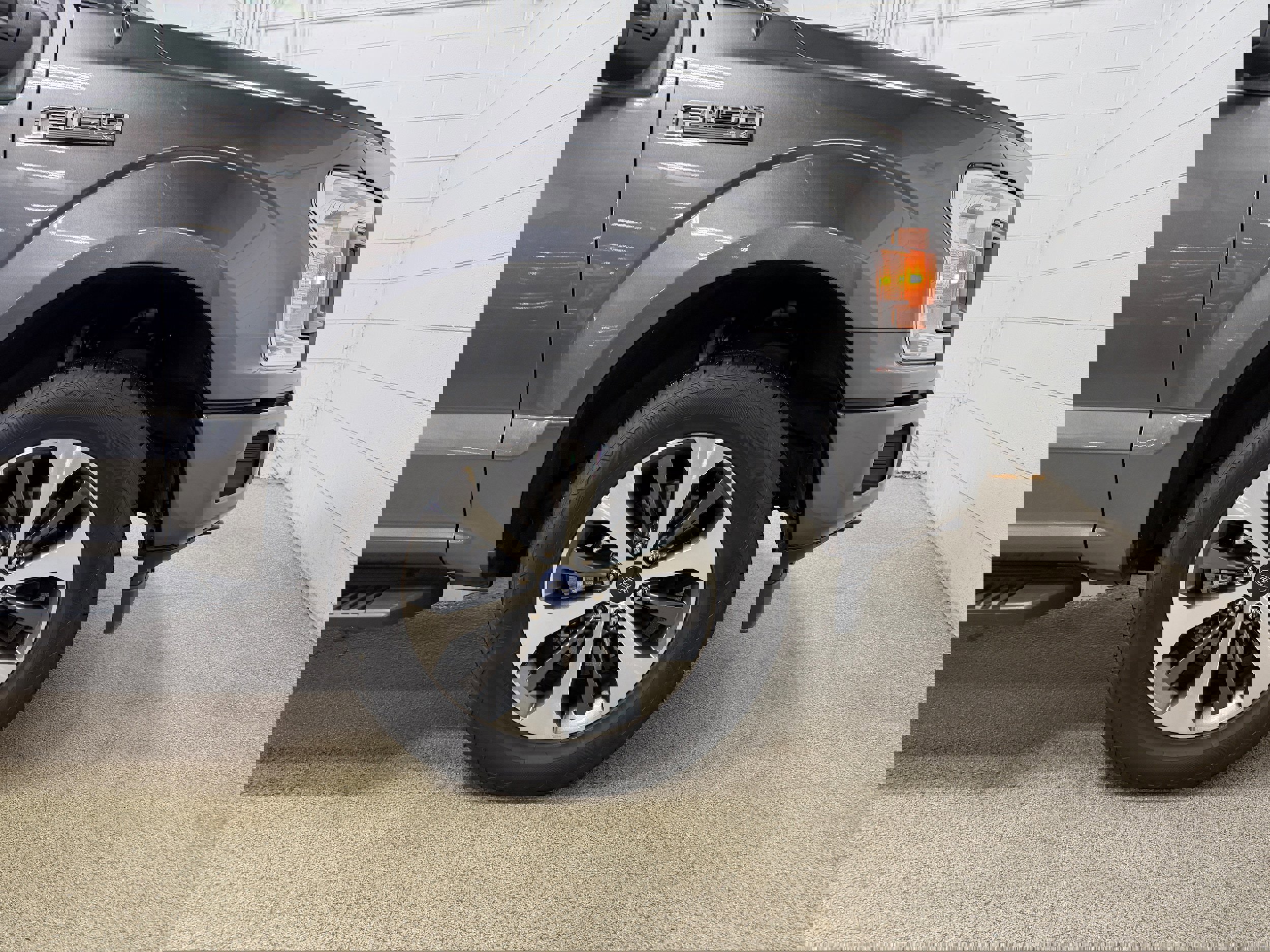 Certified 2019 Ford F150 XL w/ Equipment Group 101A Mid image 29