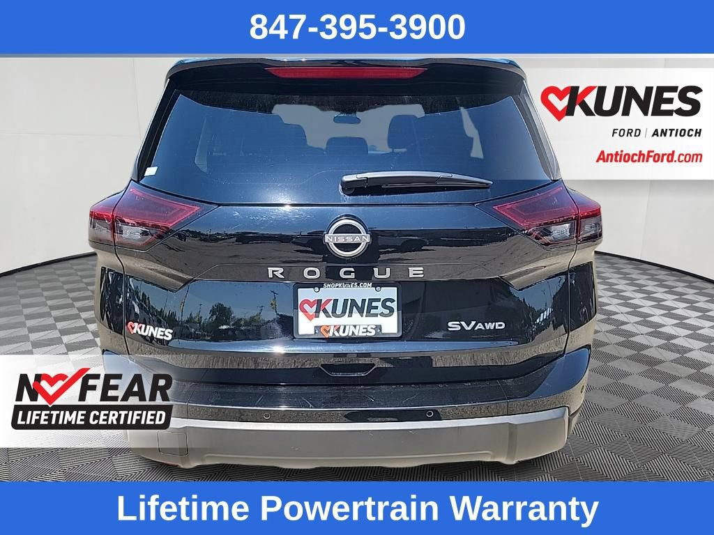 Used 2024 Nissan Rogue SV AWD/4WD image 7