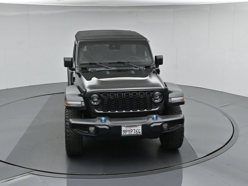 Used 2024 Jeep Wrangler Unlimited AWD/4WD image 39