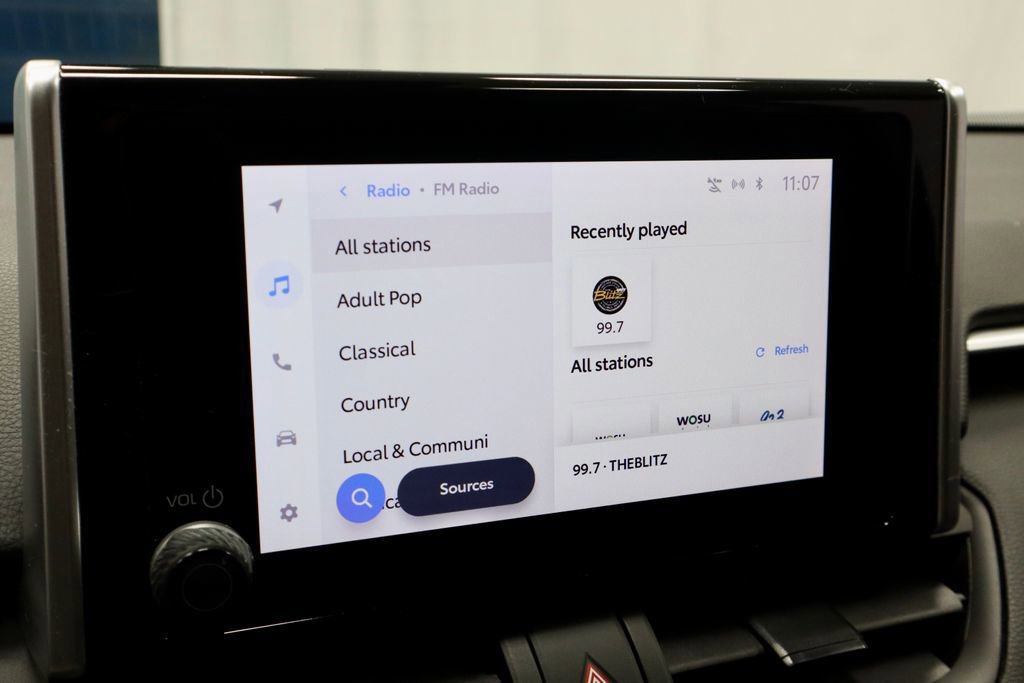 Used 2023 Toyota RAV4 LE AWD/4WD image 10