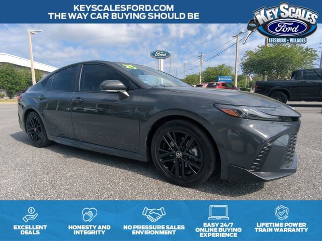 Used 2025 Toyota Camry SE w/ Multimedia Upgrade Package image 7