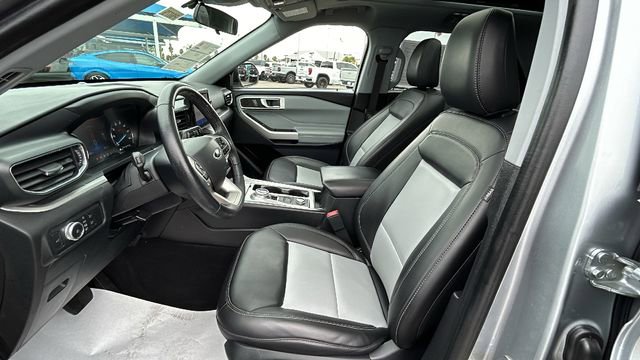 Certified 2022 Ford Explorer XLT w/ Equipment Group 202A image 19