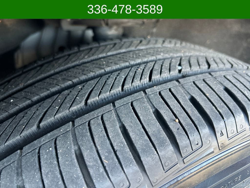 Certified 2020 Ford Explorer Platinum w/ Premium Technology Package image 28