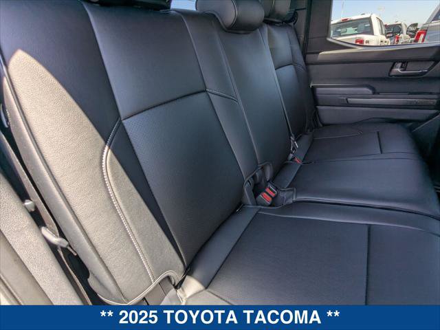Used 2025 Toyota Tacoma TRD Sport AWD/4WD image 22