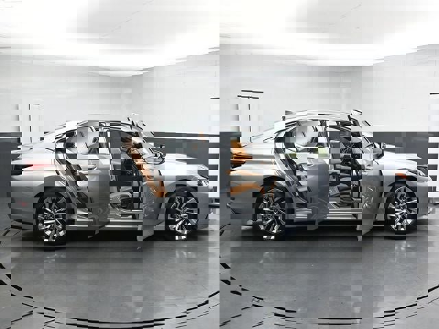 Used 2022 Lexus ES 350 Ultra Luxury w/ Accessory Package FWD image 36