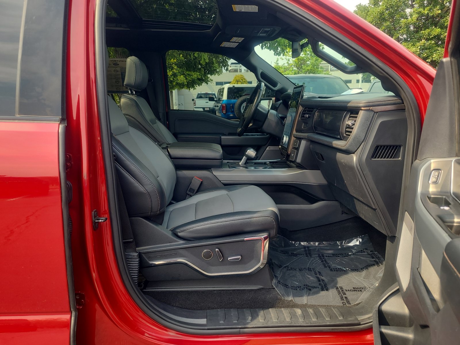 Certified 2023 Ford F150 Lightning Lariat w/ Equipment Group 511A High AWD/4WD image 19