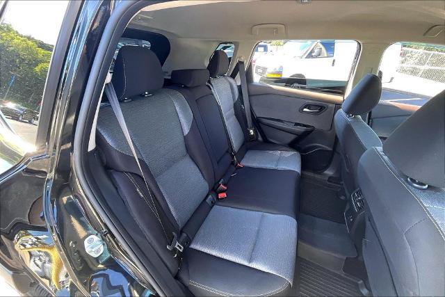 Used 2021 Nissan Rogue SV FWD image 26