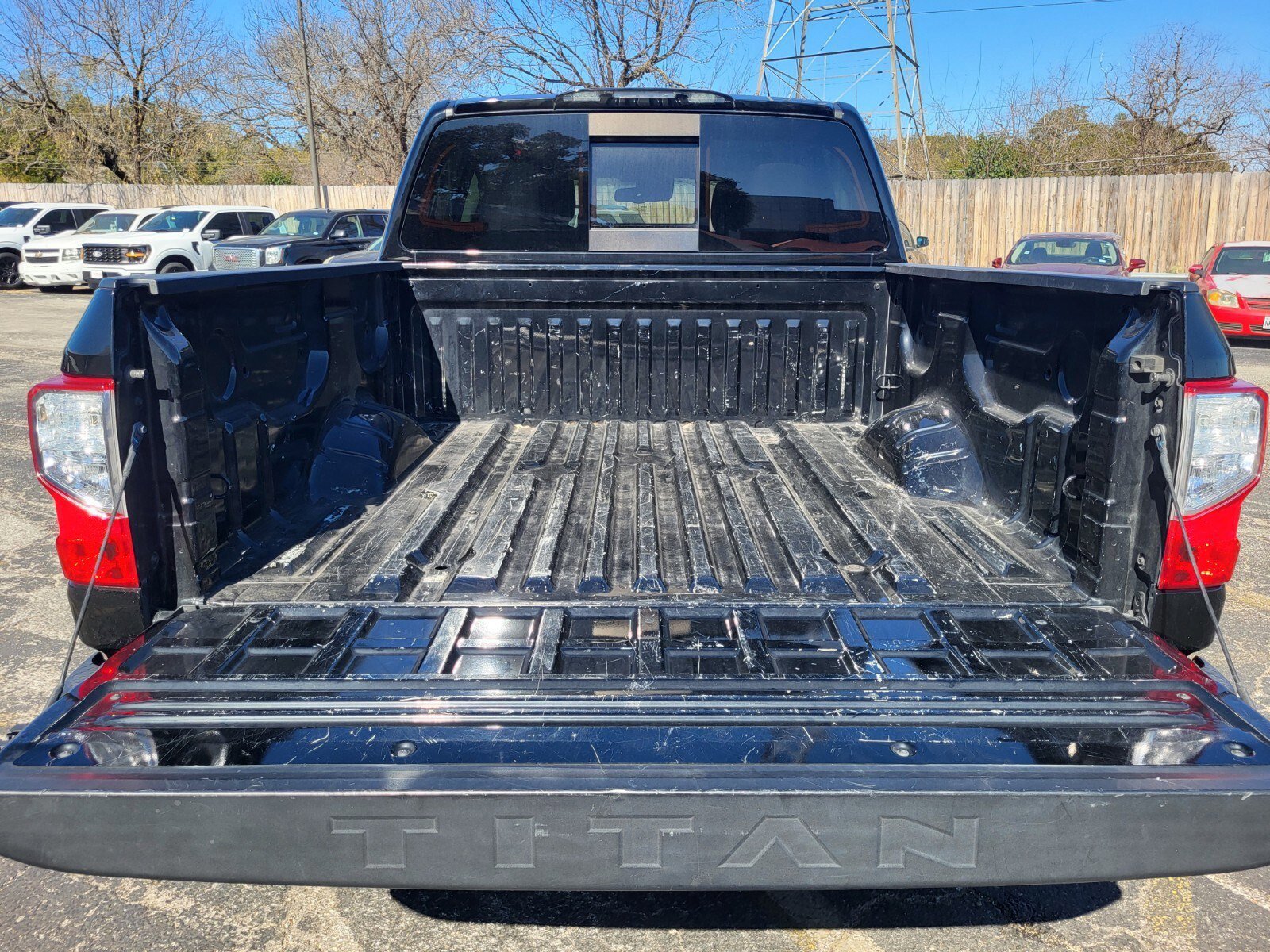 Used 2021 Nissan Titan SV w/ SV Convenience Package image 31