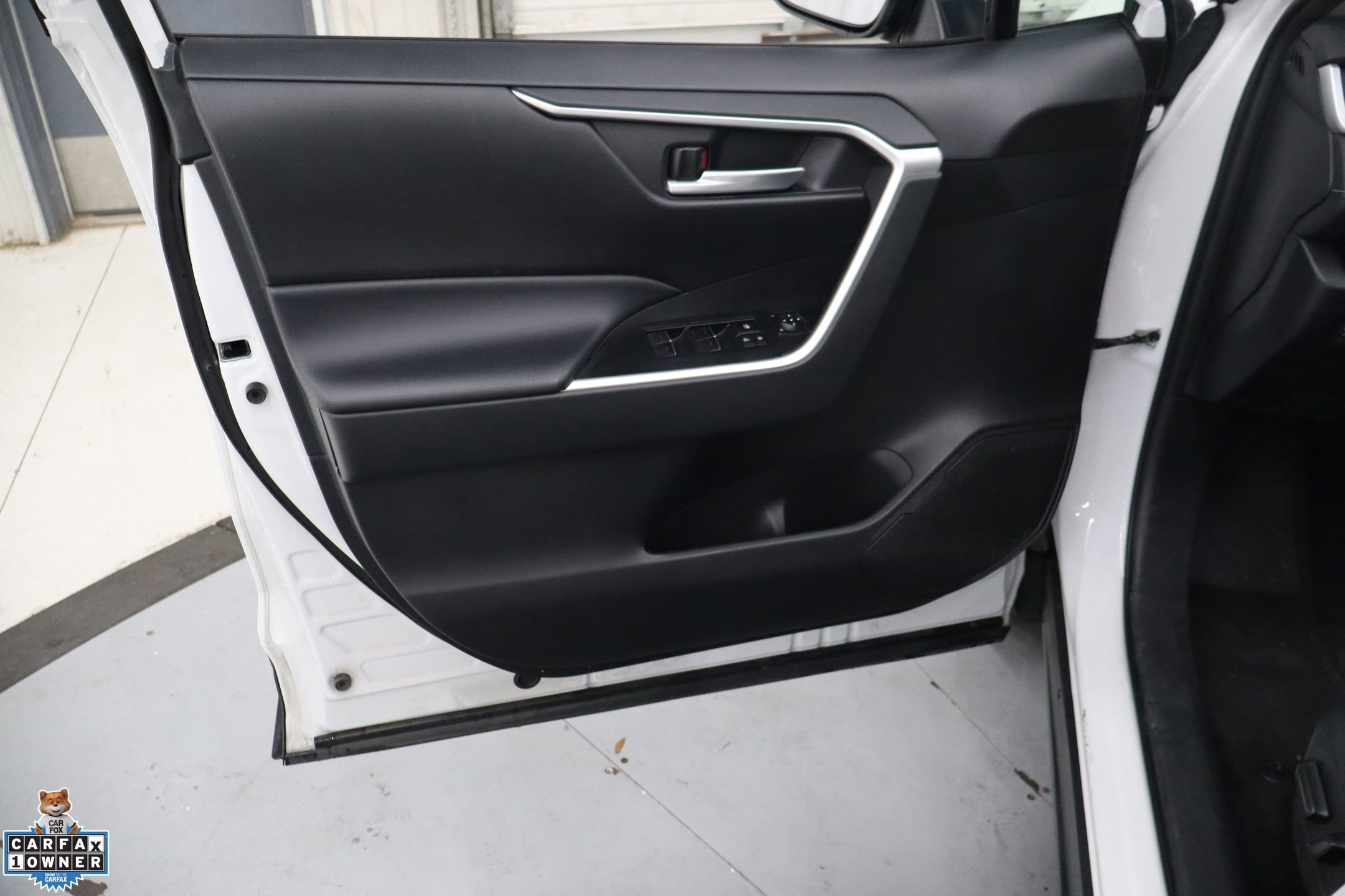 Used 2024 Toyota RAV4 XLE AWD/4WD image 14