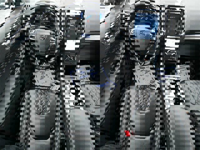 Certified 2024 Ford Edge Titanium image 9