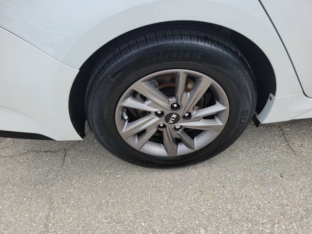 Used 2020 Kia Optima LX FWD image 10