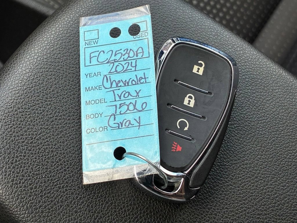 Used 2024 Chevrolet Trax LT FWD image 50