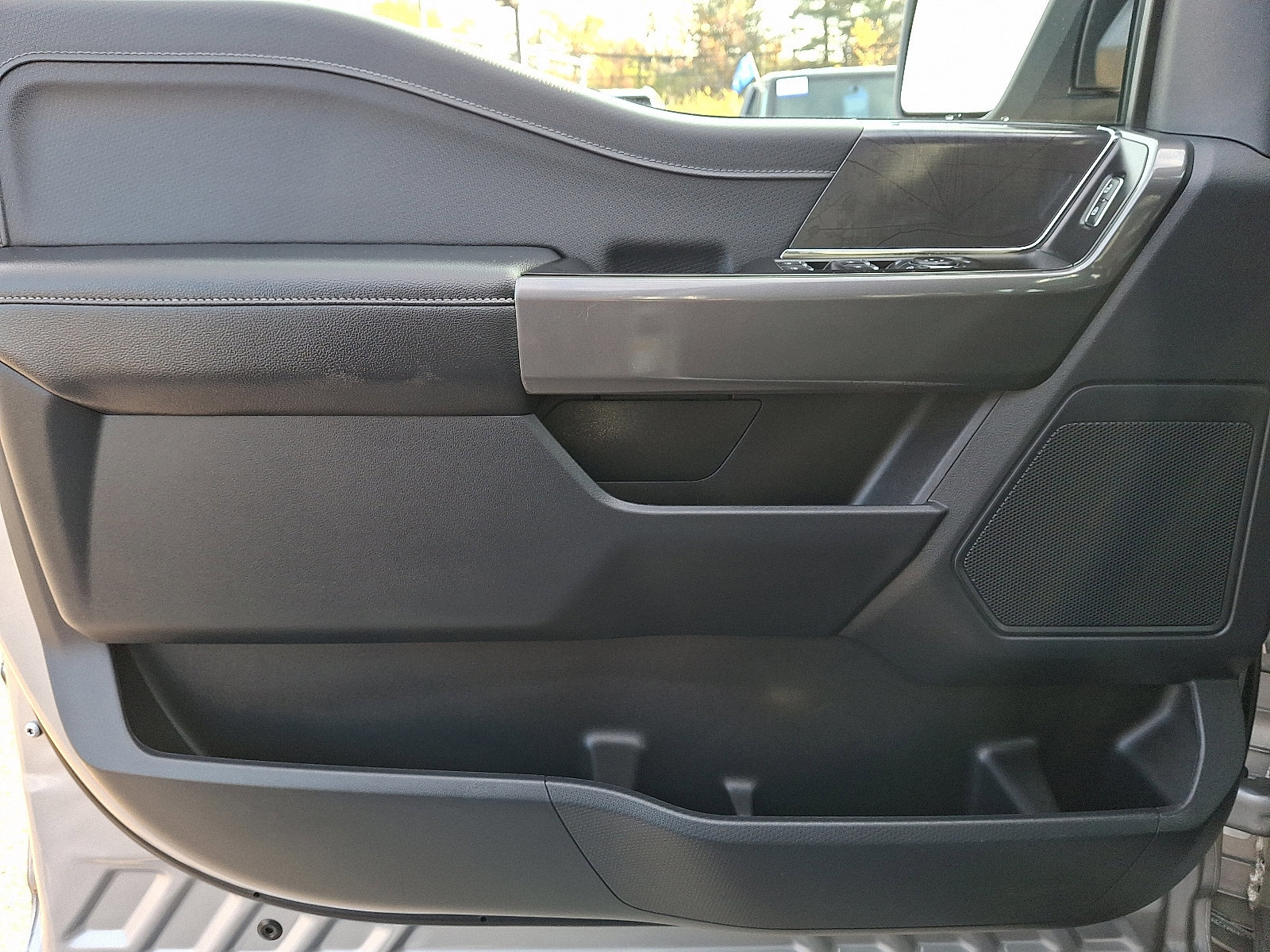 Certified 2022 Ford F150 XLT w/ Equipment Group 302A High image 12