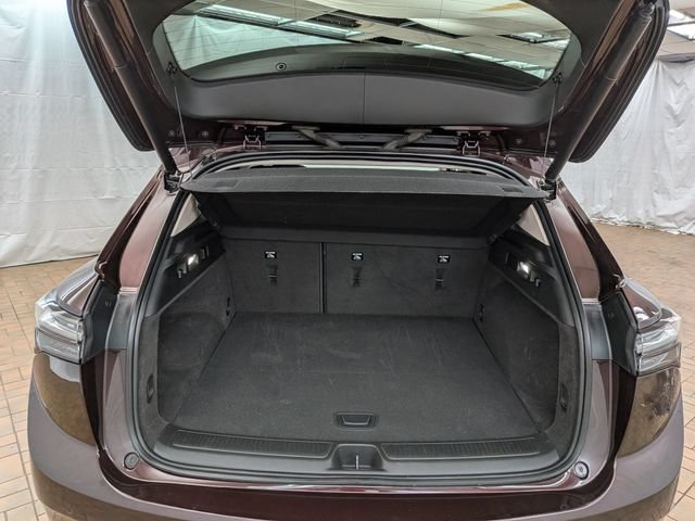Used 2022 Buick Envision Avenir w/ Safety Package FWD image 21