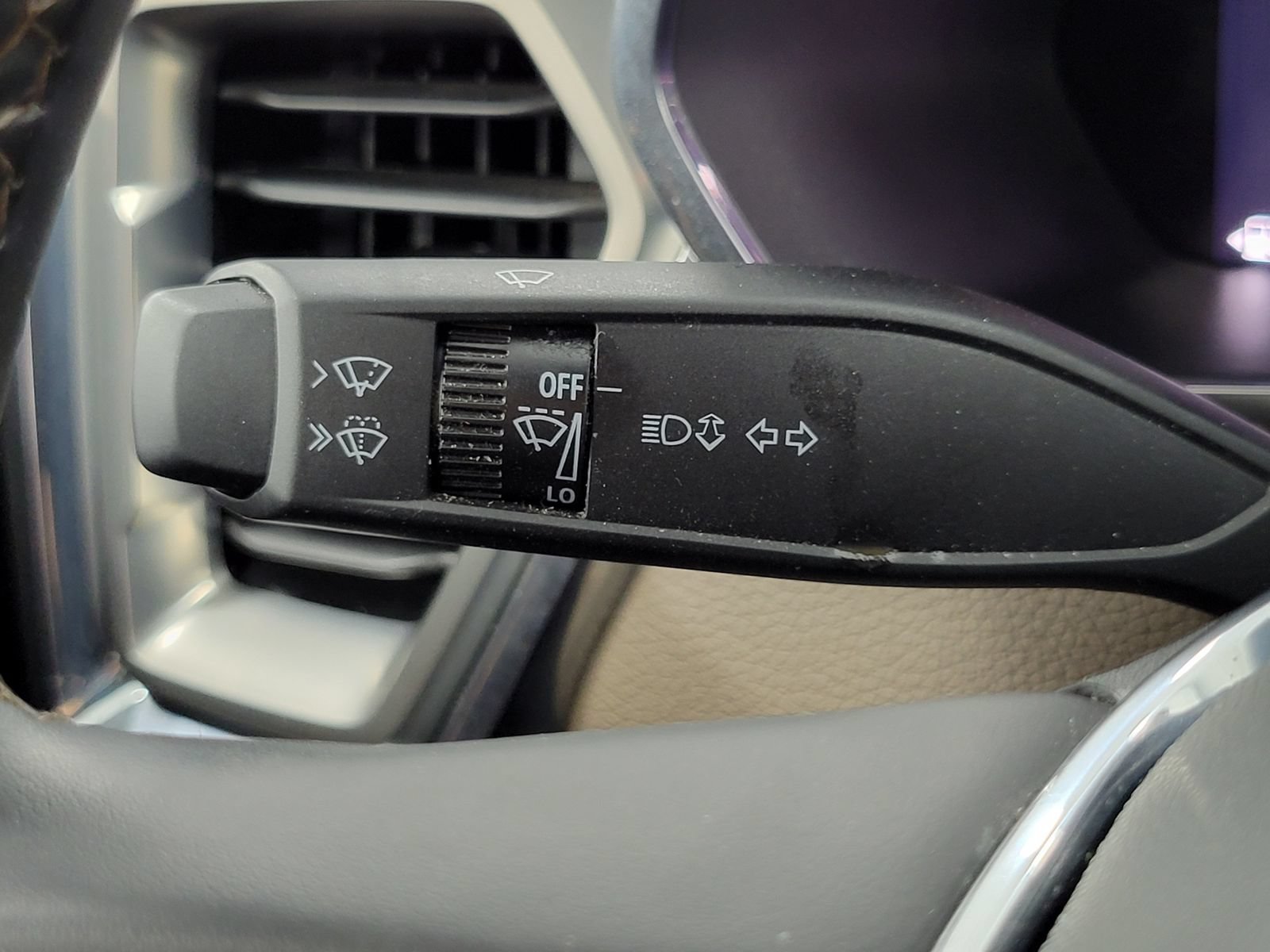 Used 2025 GMC Canyon Denali AWD/4WD image 17