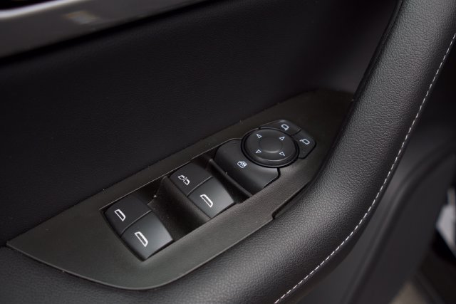 Used 2025 Chevrolet Blazer LT FWD image 15