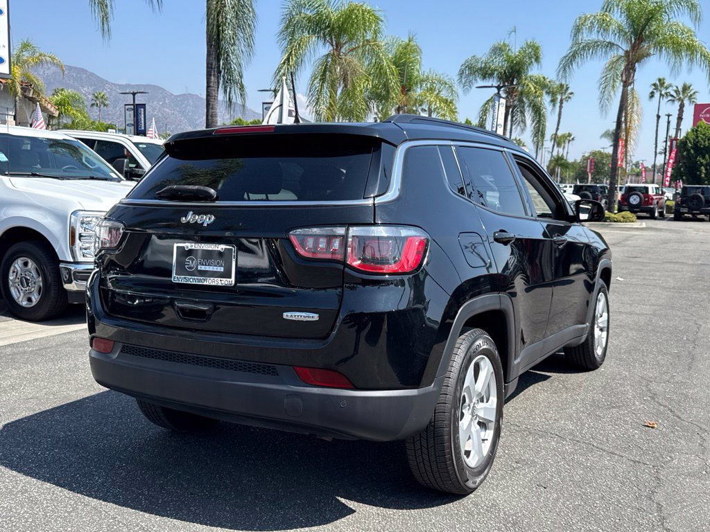 Used 2018 Jeep Compass Latitude w/ Popular Equipment Group FWD image 12