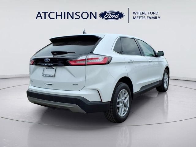 Certified 2024 Ford Edge SEL w/ Convenience Package AWD/4WD image 4