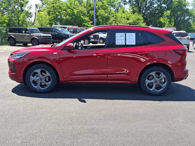 Certified 2023 Ford Escape ST-Line Select w/ Tech Pack #2 AWD/4WD image 7