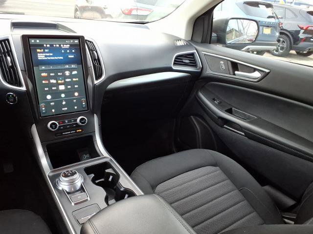 Certified 2021 Ford Edge SE image 14