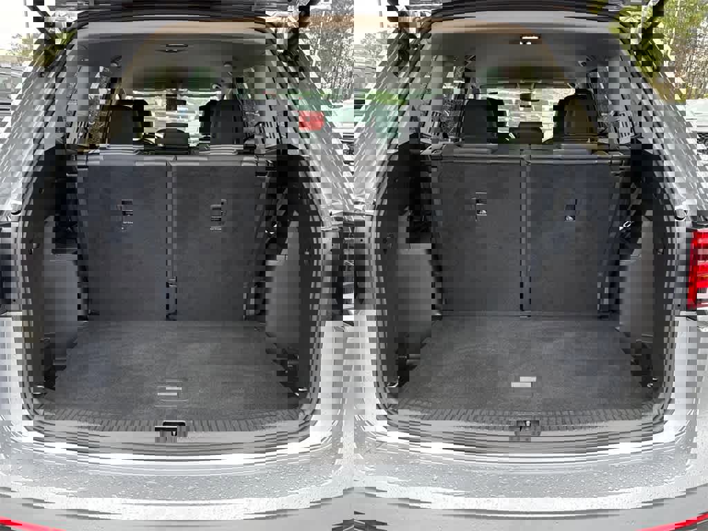 Used 2024 Volkswagen Atlas SE image 16