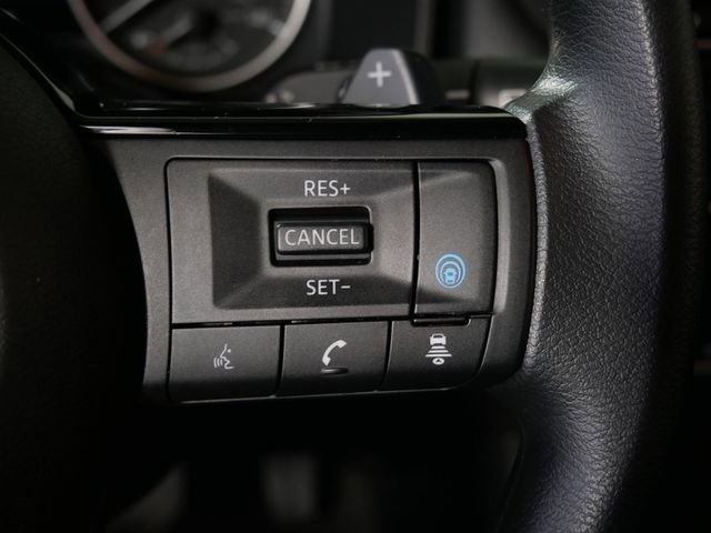 Used 2023 Nissan Rogue SV AWD/4WD image 18