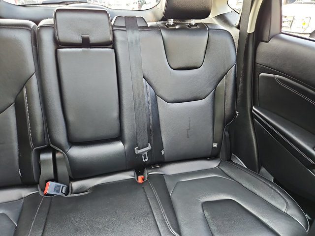 Certified 2022 Ford Edge Titanium AWD/4WD image 19