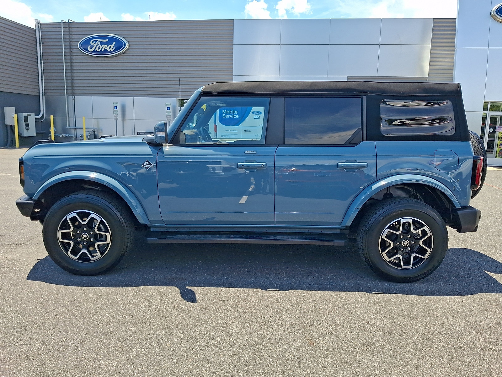 Certified 2023 Ford Bronco Outer Banks AWD/4WD image 6