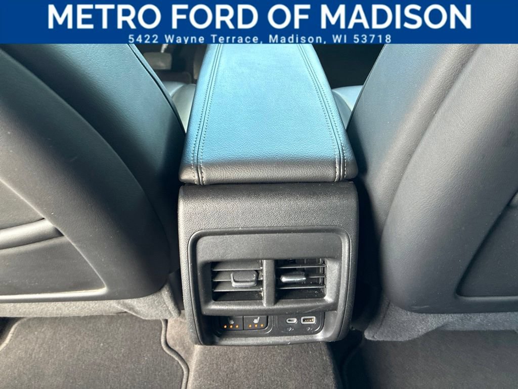 Used 2023 Cadillac XT4 Premium Luxury FWD image 15
