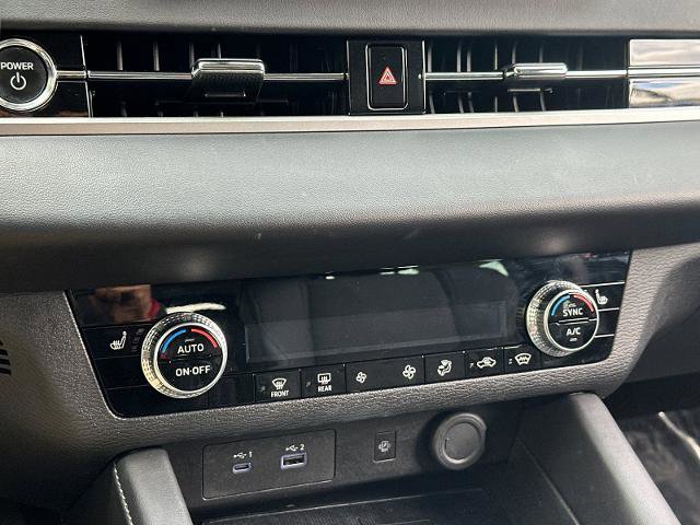 Used 2023 Mitsubishi Outlander 4WD Plug-In Hybrid image 20