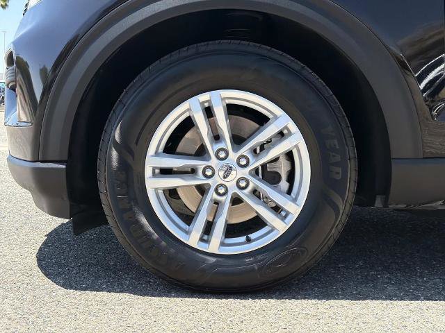 Certified 2023 Ford Explorer XLT RWD image 28