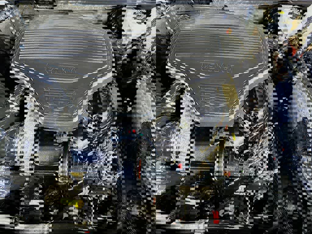 Used 2017 Cadillac XT5 Luxury w/ Driver Awareness Package image 9