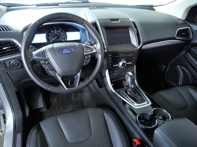 Certified 2018 Ford Edge Titanium w/ Equipment Group 301A AWD/4WD image 3