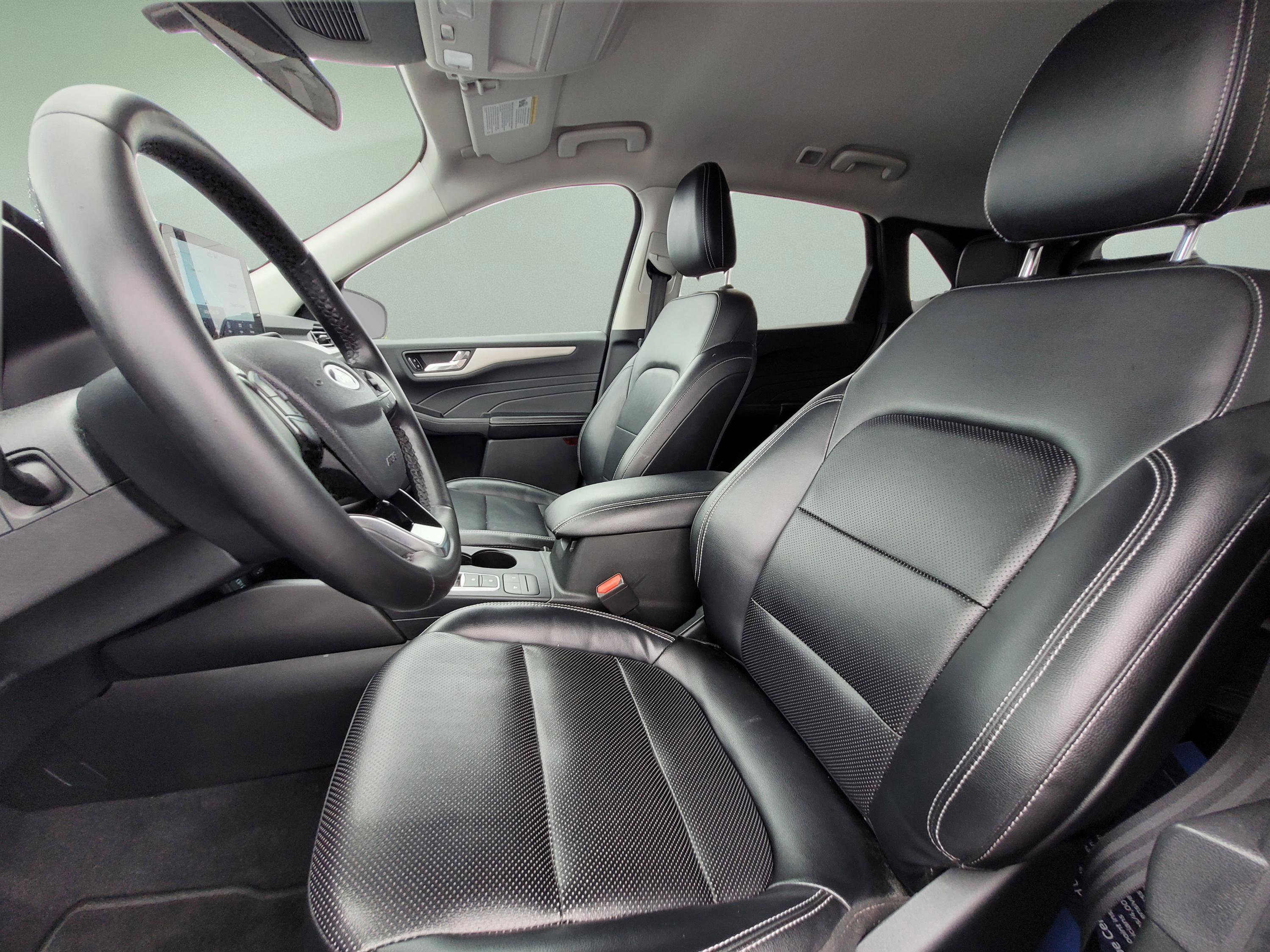 Certified 2022 Ford Escape SEL w/ Technology Package AWD/4WD image 29