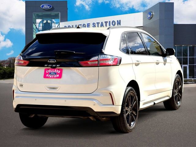 Certified 2022 Ford Edge ST-Line image 3