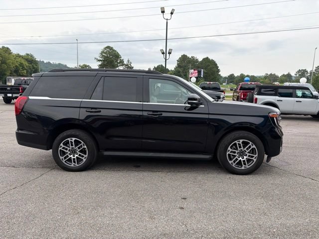 Certified 2025 Ford Expedition Active AWD/4WD image 30