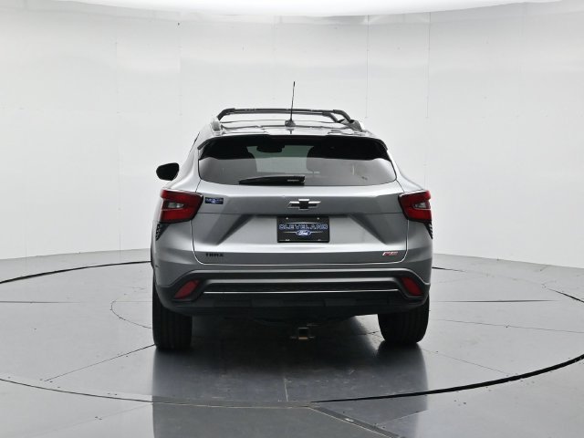 Used 2025 Chevrolet Trax RS w/ Driver Confidence Package FWD image 8