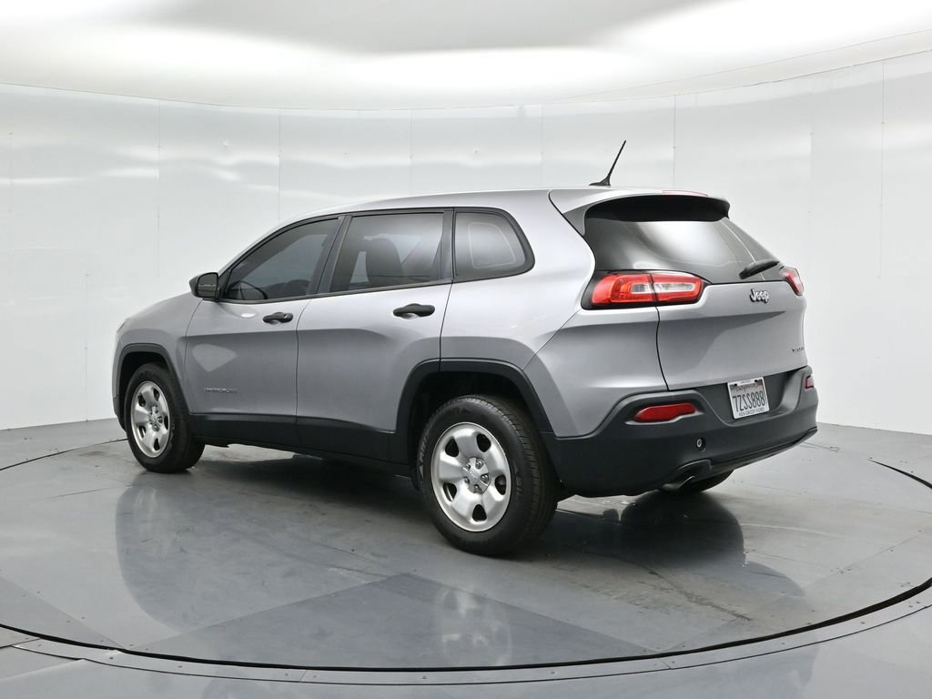 Used 2017 Jeep Cherokee Sport image 17