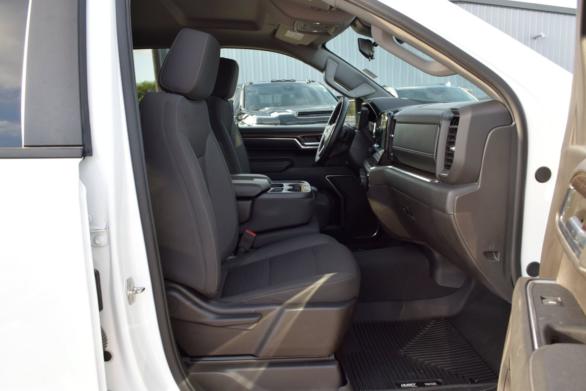 Used 2024 Chevrolet Silverado 1500 LT w/ Convenience Package II RWD image 21