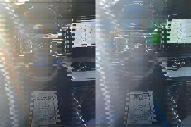 Certified 2025 Ford Expedition Active image 6