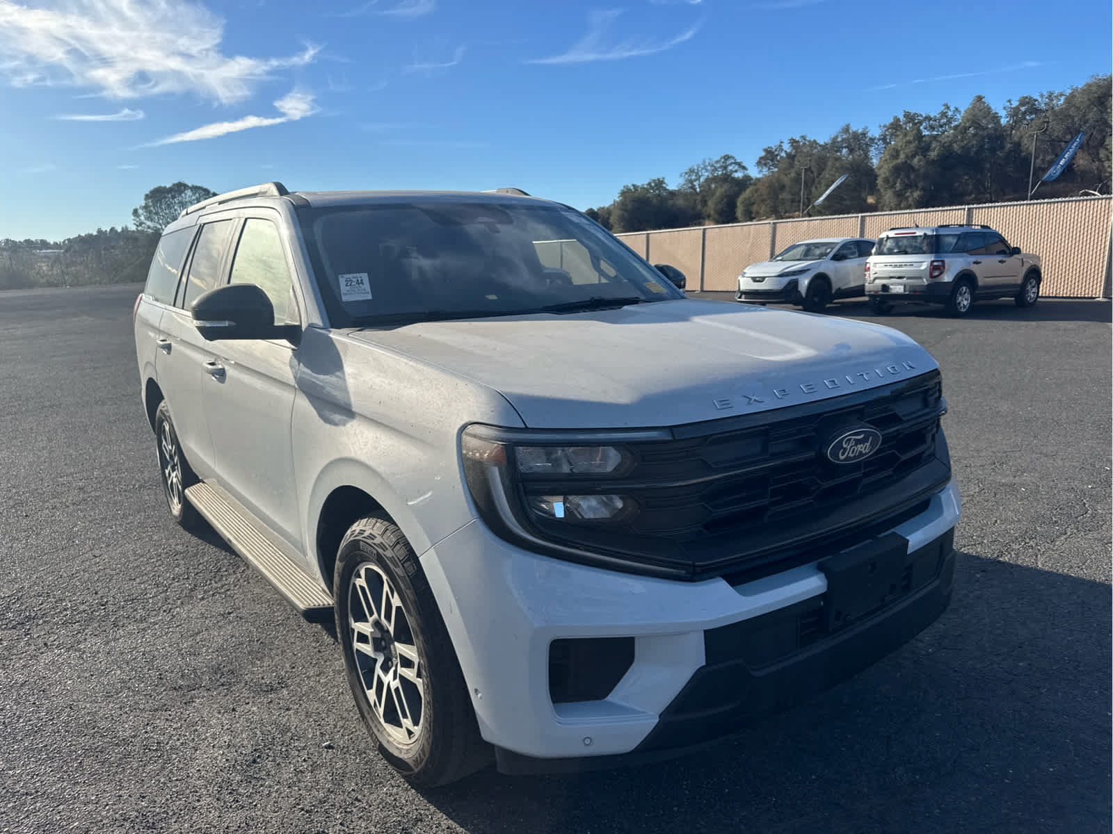 Certified 2025 Ford Expedition Active AWD/4WD image 3